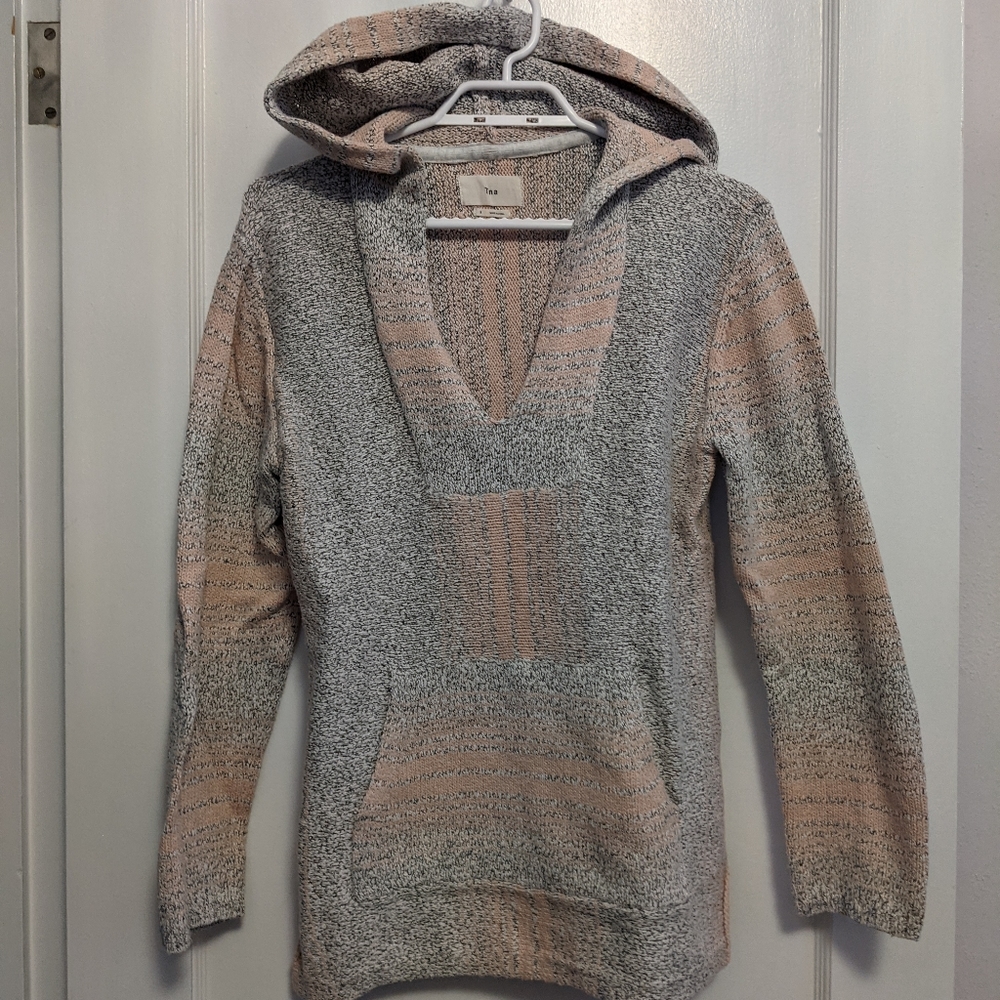 2/35 🌹TNA poncho